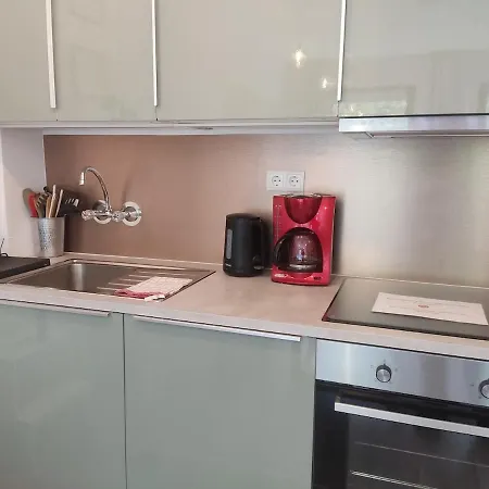 Gemuetliches Ein-zimmer-appartment 5min Zur Innenstadt