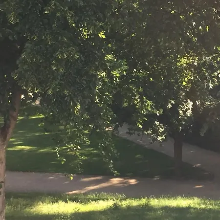 아파트 Gemuetliches Ein-zimmer-appartment 5min Zur Innenstadt *